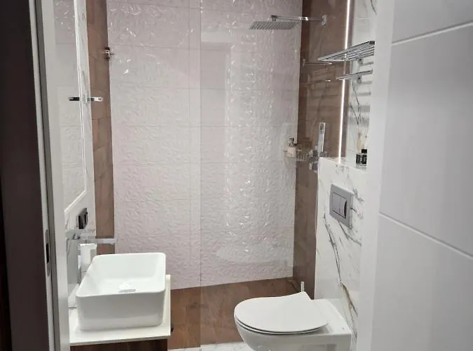 Brossa Apartments, 24h Self Check In, Klima, Aircond Апартаменты *