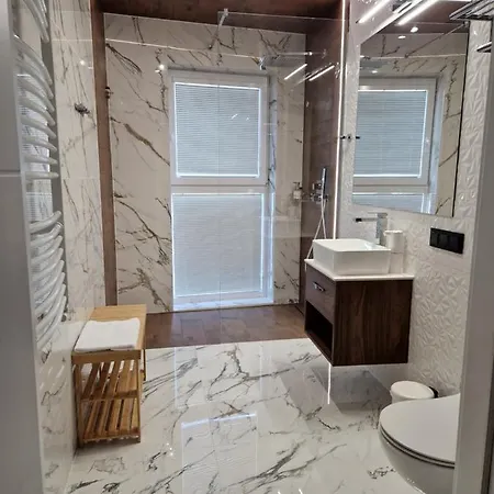 Brossa Apartments, 24h Self Check In, Klima, Aircond Appartement