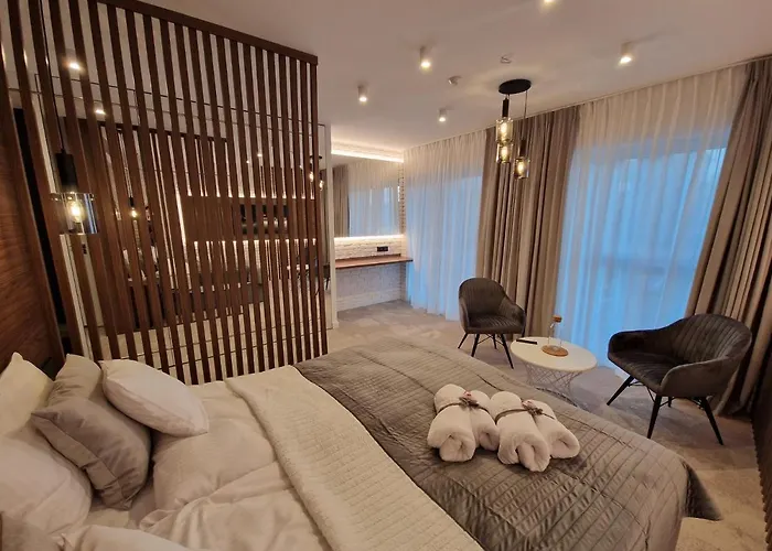 Brossa Apartments, 24h Self Check In, Klima, Aircond 아파트