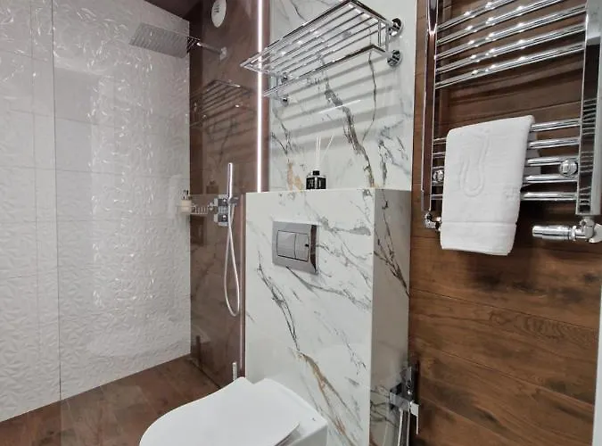 Brossa Apartments, 24h Self Check In, Klima, Aircond 아파트